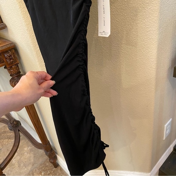 NWT~FOREVER 21 x ALMOST FAMOUS Women Black Ruched Dress Size Medium - Picture 4 of 9